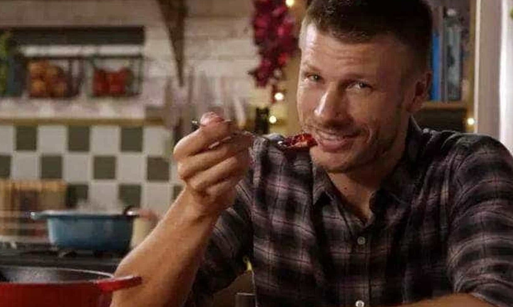 Rodrigo Hilbert comenta sobre receita de pudim que deu errado