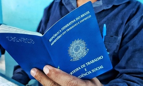 Vagas de auxiliares de produção e ajudantes de carga em Ribeirão