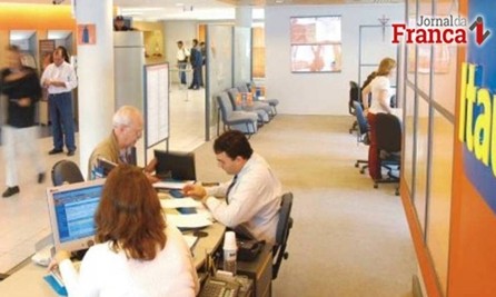 Sindicatos convocam para "tuitaço" contra demissões do Itaú