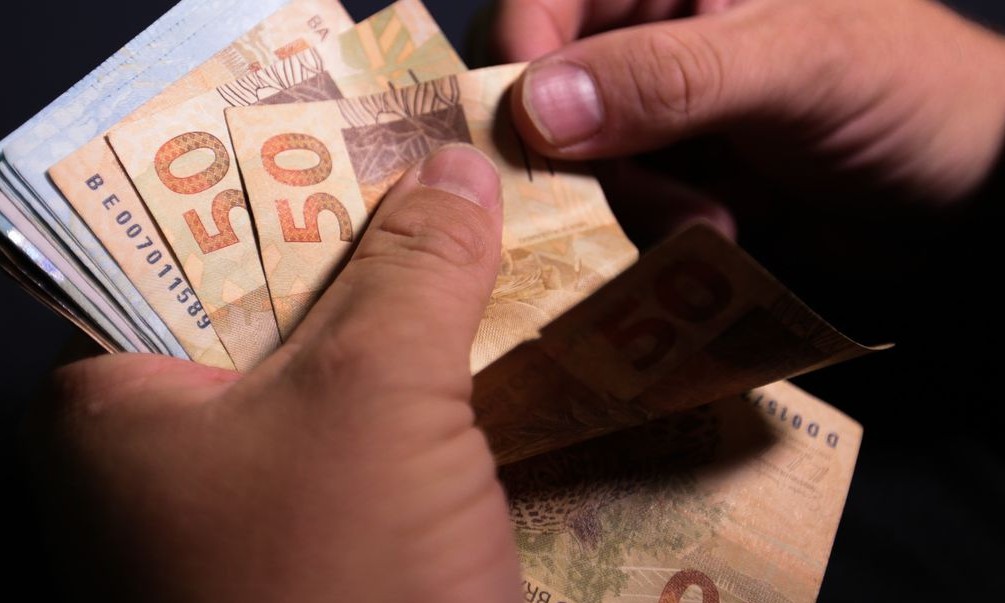 Décimo terceiro salário deve injetar R$ 208 bilhões na economia em 2020