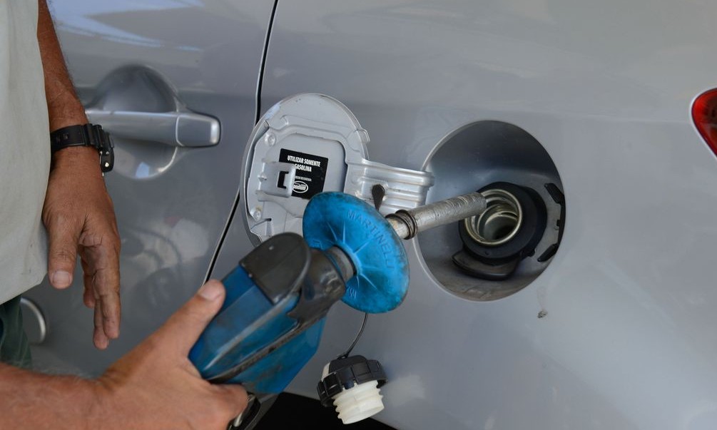 Gasolina sobe na segunda, mas postos de Franca já estão reajustando