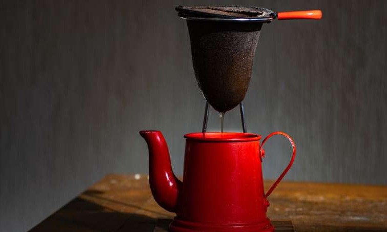 Quer saber como limpar filtro de café? Aprenda aqui uma técnica infalível