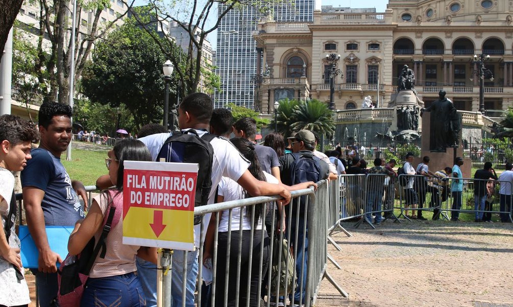 Desempregados chegam a 13