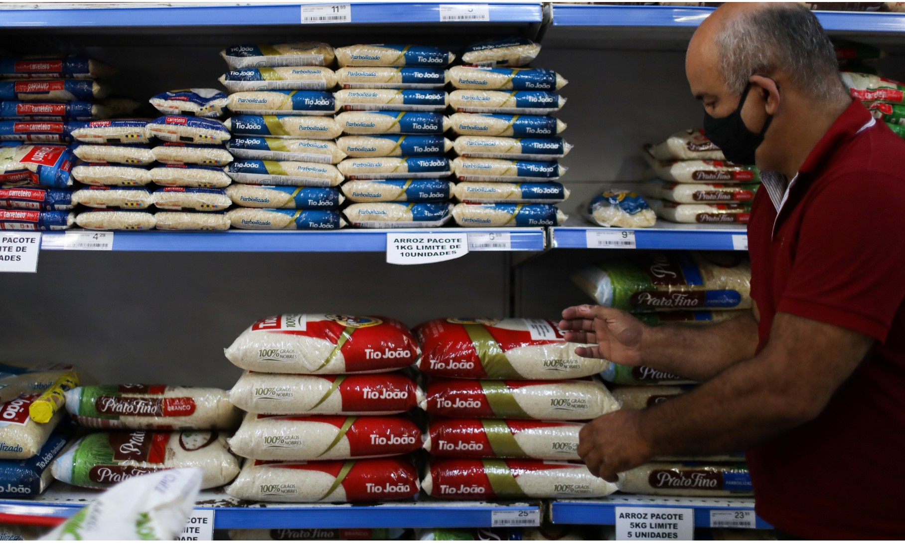 Pacote de 5 kg de arroz tem variação de 71%