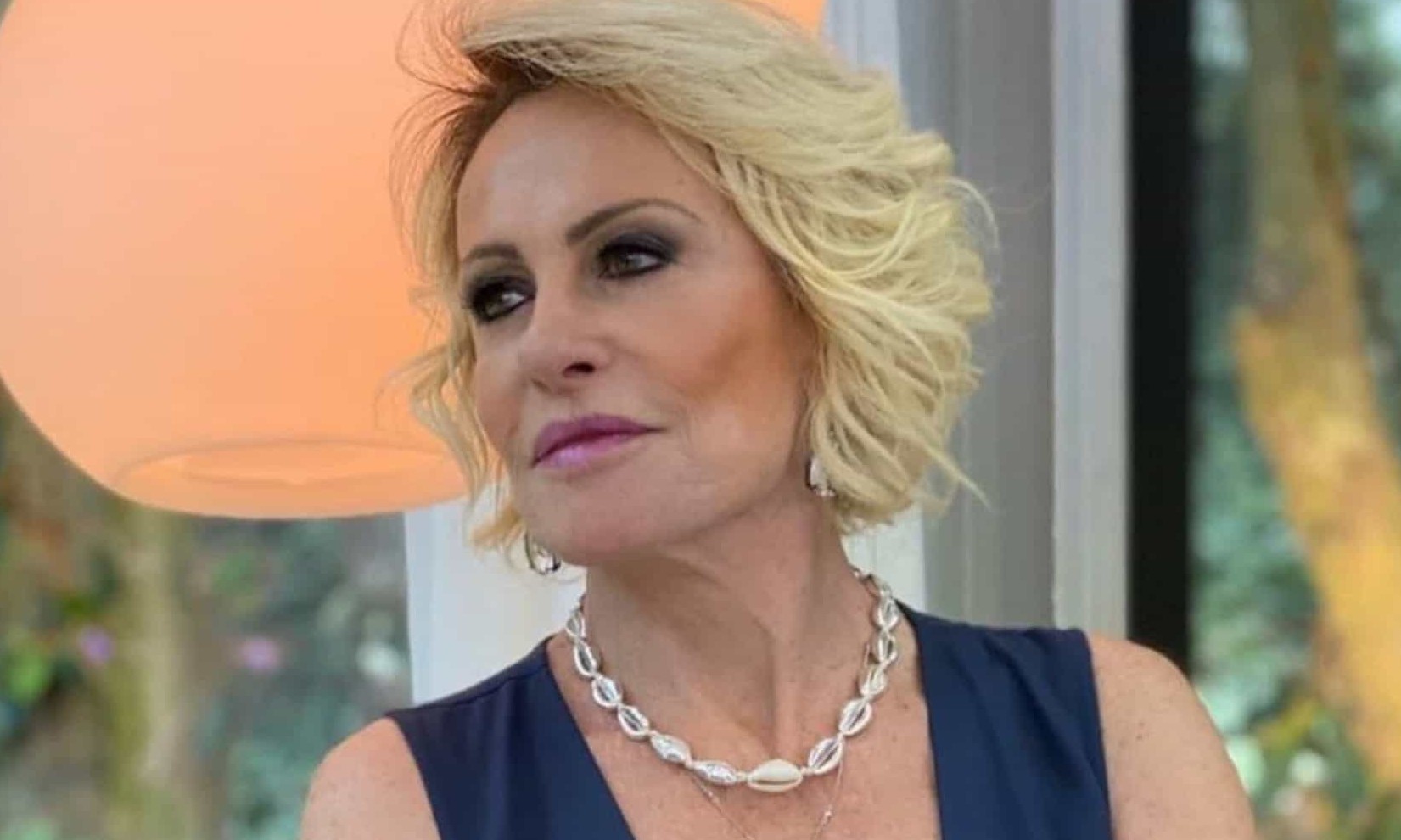 Ana Maria Braga passa por cirurgia na mão e conta tudo no 'Mais Você'