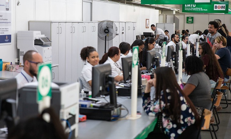 Matrícula escolar na rede pública também pode ser feita no Poupatempo