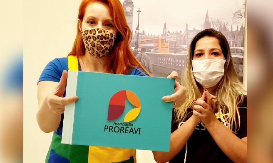 Ação de grupo de empresários de Franca leva literatura para ONG local