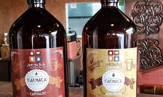 Cachaça de Sacramento faz sucesso no Bar Arimbá