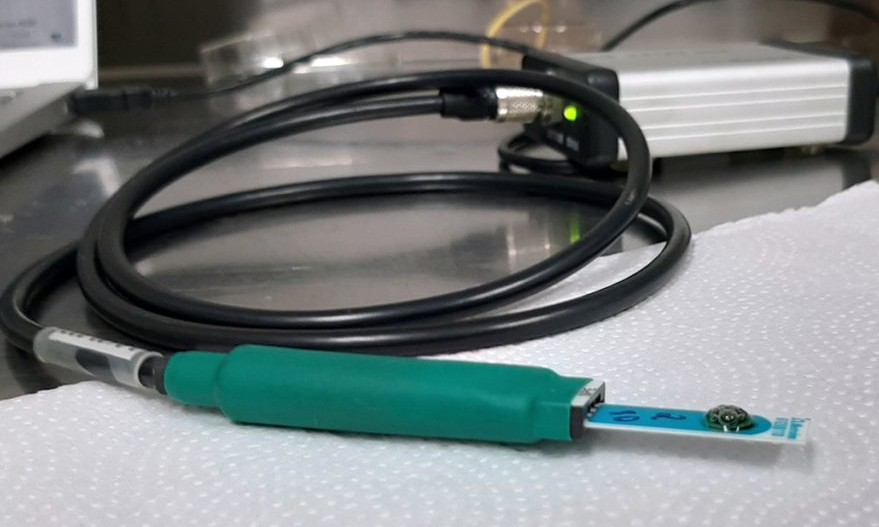 Sensor portátil criado por brasileiros detecta coronavírus na hora