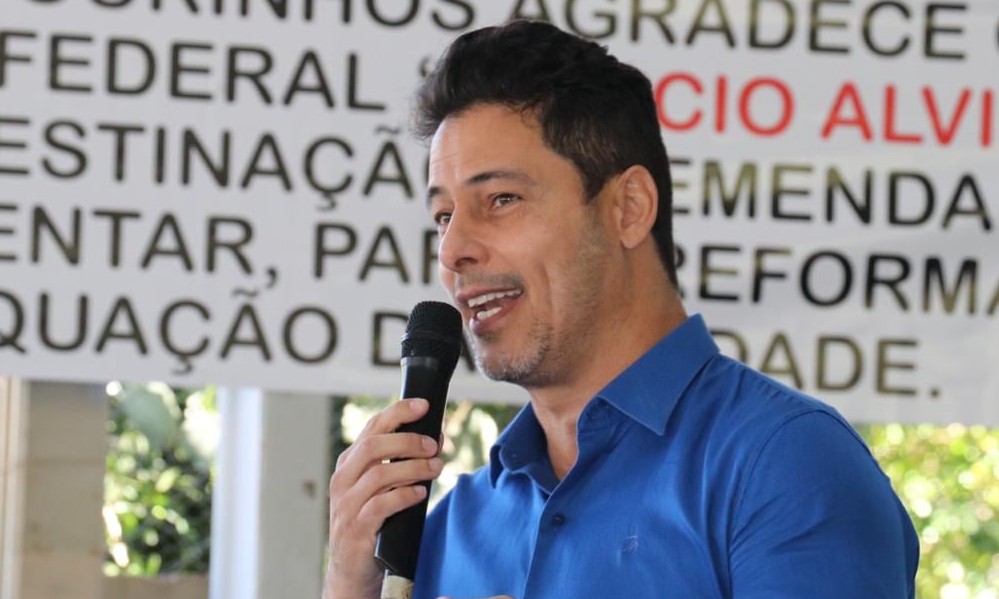 Presidente e secretária da Frente Parlamentar fazem visita à APAE de Ourinhos