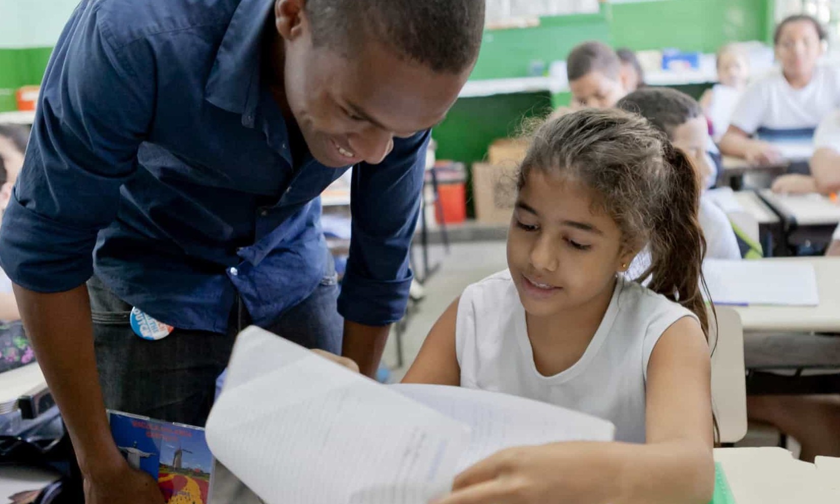 Um em 4 alunos do 2º ano não consegue escrever palavra de três sílabas