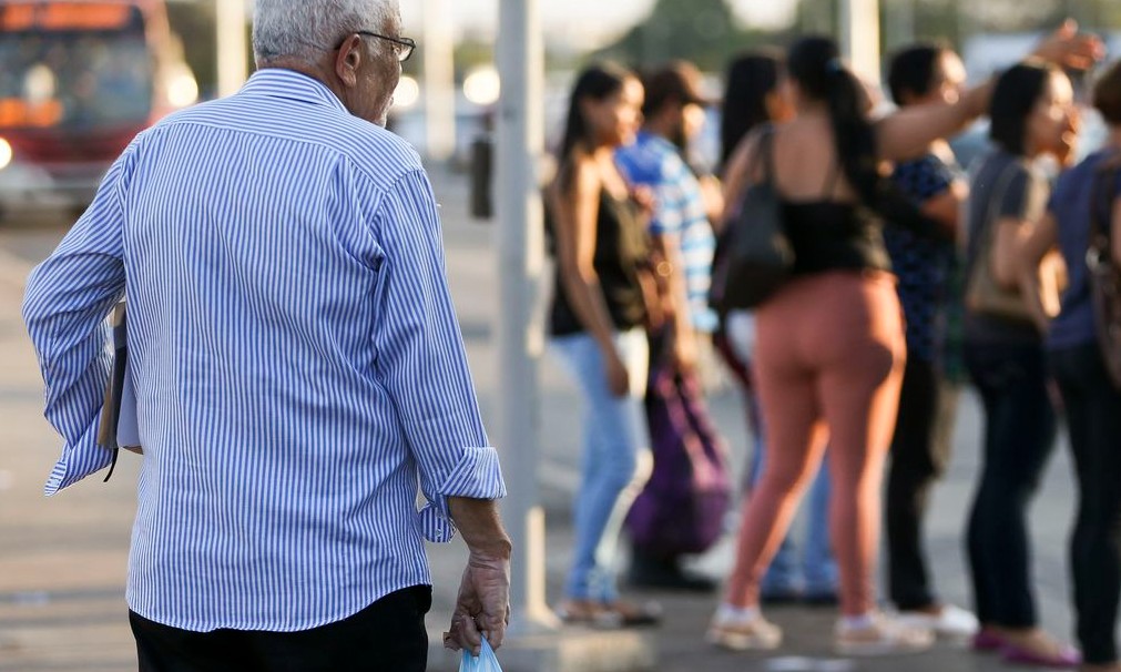 Recadastramento de aposentados está suspenso até o fim do ano