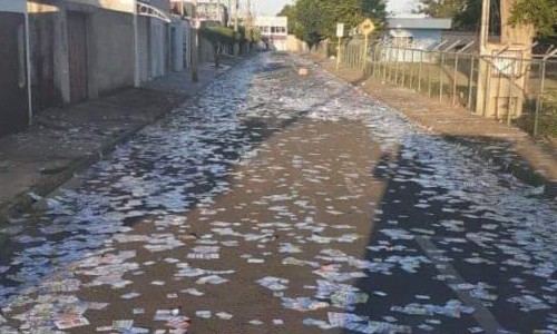 Candidatos que sujaram ruas com santinhos poderão ser penalizados
