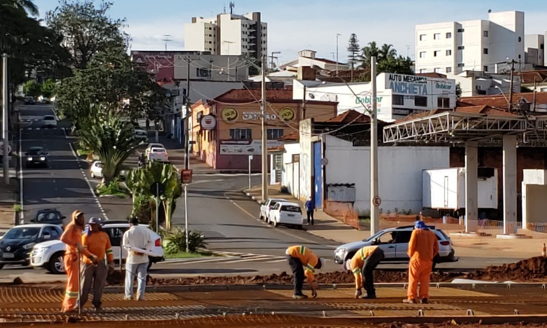 Complexo Champagnat: avanço das obras interditam trânsito nesta terça, 24