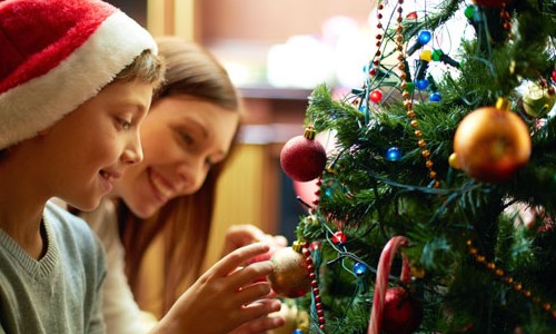 Antecipar a decoração de Natal em casa é sinal de felicidade, diz psicólogo