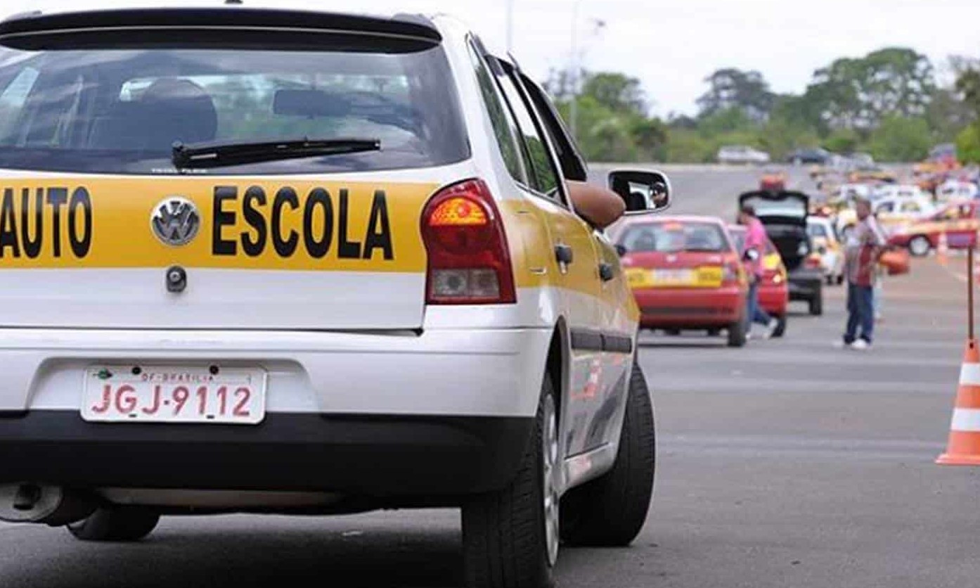 1ª habilitação: Centros de Formação de Condutores vão aplicar provas teóricas