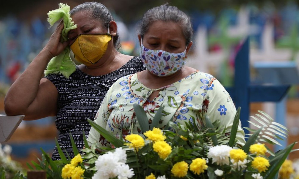 ​Dia de Finados: como a pandemia abalou o processo de luto
