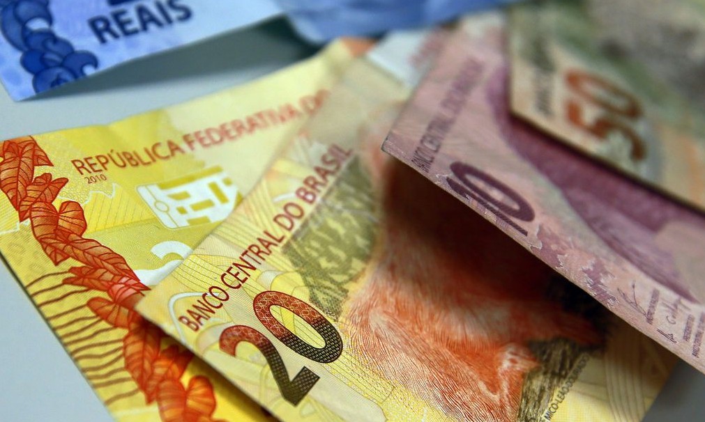 Governo quer arrecadar R$ 2 bilhões com cobrança do IOF sobre crédito