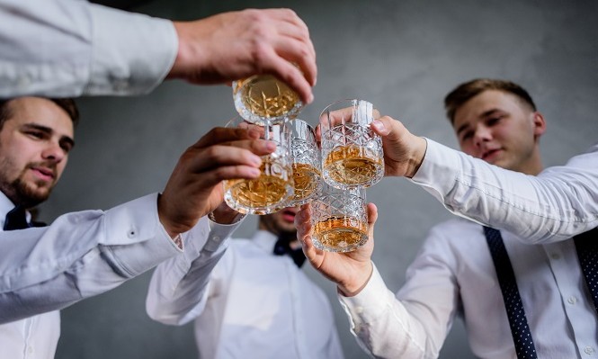 STF autoriza governo de SP a reduzir horário de venda de bebida alcoólica