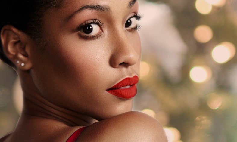 Batom vermelho: 6 dicas práticas para arrasar na maquiagem de Natal