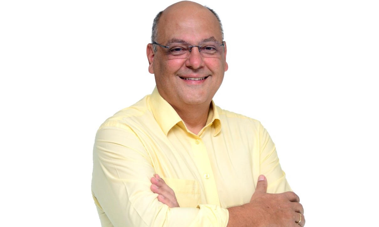 Alexandre Ferreira dá entrevista nesta sexta (4) a pool de comunicação. Veja