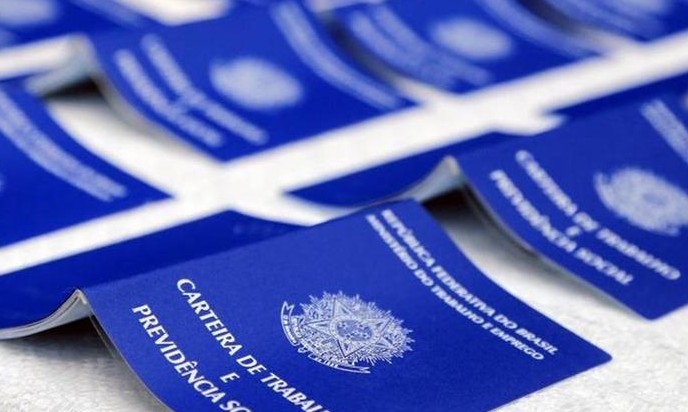 Governo avalia prorrogar programa de suspensão de contratos e corte de salário