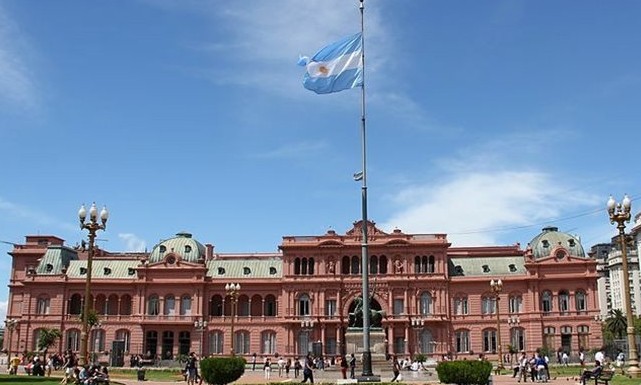 Mais problemas: Argentina volta a barrar a entrada de calçados brasileiros
