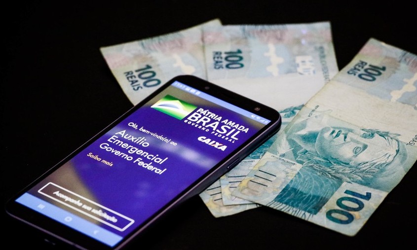 Governo corta mais 2,4 milhões de beneficiários do auxílio emergencial