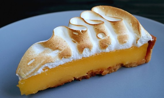 Gulosos de plantão: tarte de limão merengada feita em meia hora; confiram