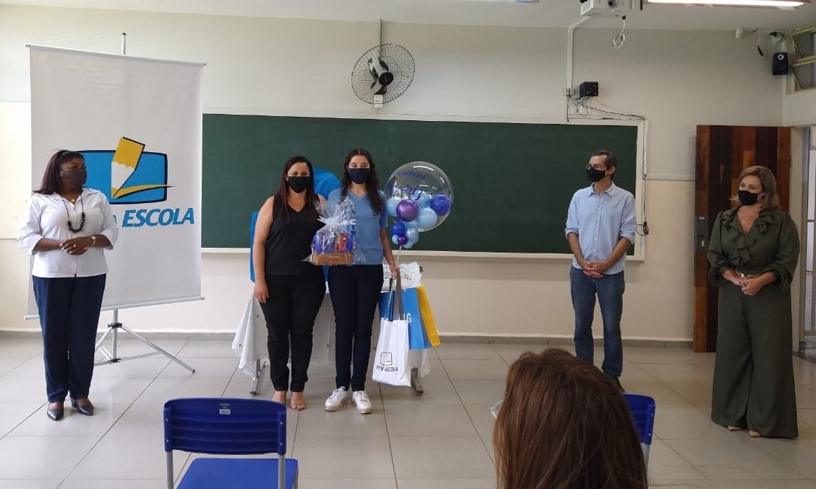 Aluna da escola Jorge Falleiros é classificada em concurso da EPTV
