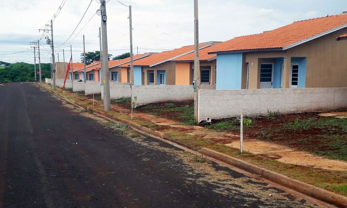 Governo estadual entrega 108 moradias populares em São José da Bela Vista