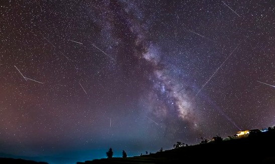 Olhe o céu hoje. Tem chuva de meteoros, com até um registro a cada 24’s