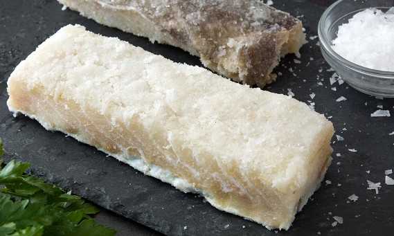 Dica de Natal: aprenda a dessalgar bacalhau em apenas poucos minutos