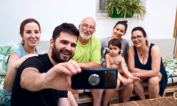 10 simpatias para acabar com as brigas na família e trazer paz para o lar