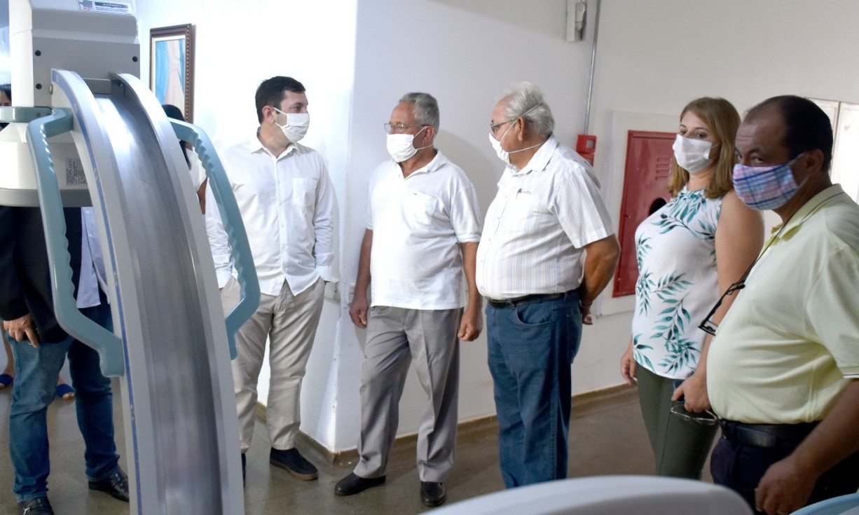 Morro Agudo recebe equipamento para obter imagens cirúrgicas digitais