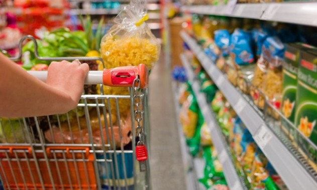 Inflação das famílias de renda mais baixa sobe 1% em novembro, diz Ipea
