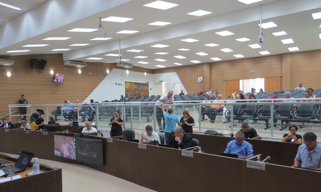 Câmara de Franca abre licitação para sistema de áudio e som do plenário