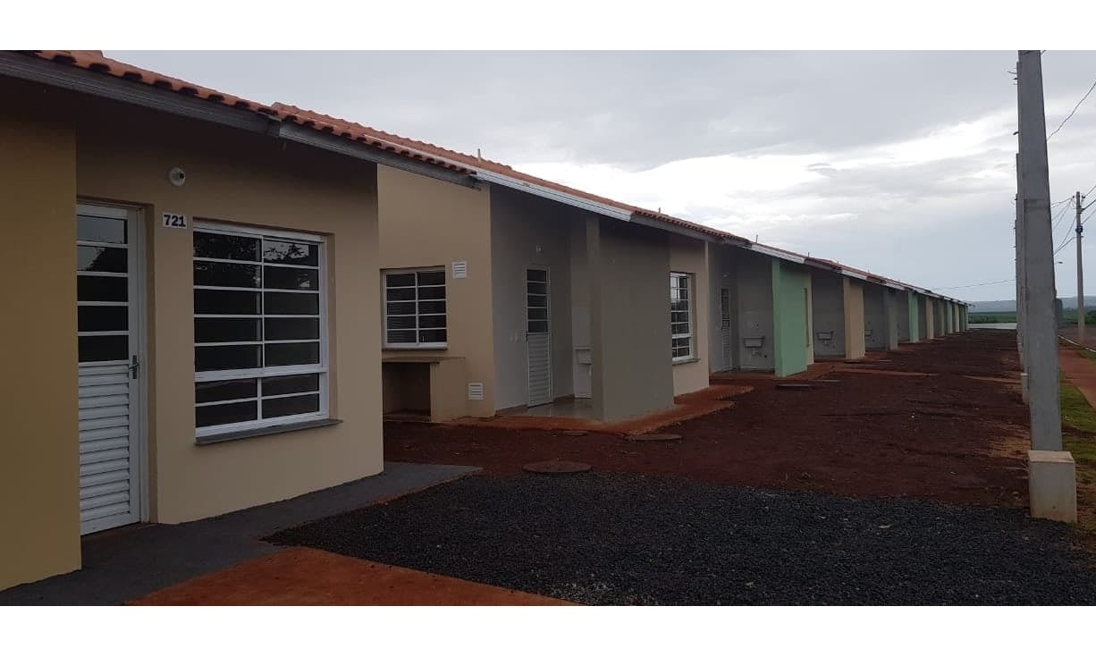 CDHU entrega 40 casas populares a famílias em São Joaquim da Barra