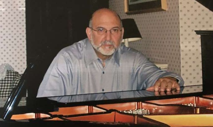 Médico virou pianista de sucesso após ser atingido por um raio e quase morrer