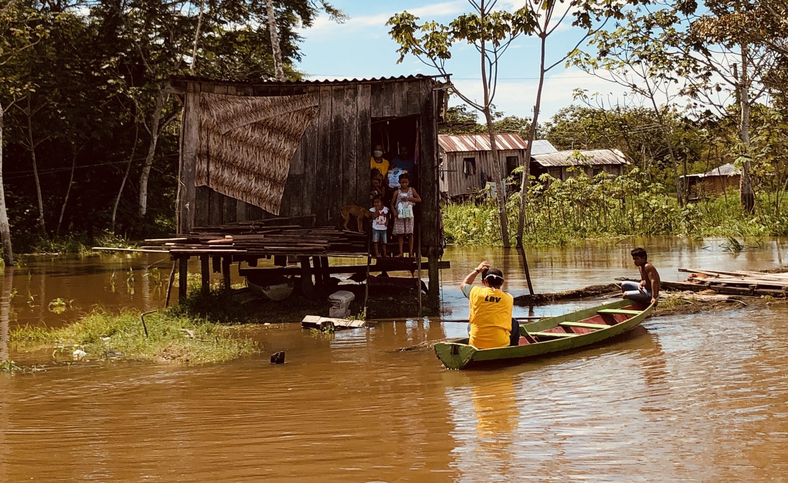 Famílias carentes ribeirinhas do estado do Amazonas