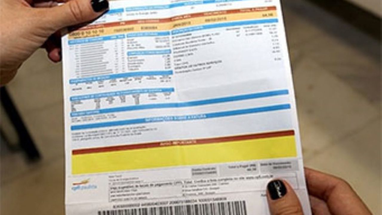 Inmetro alerta sobre energia elétrica no verão: saiba como economizar na conta