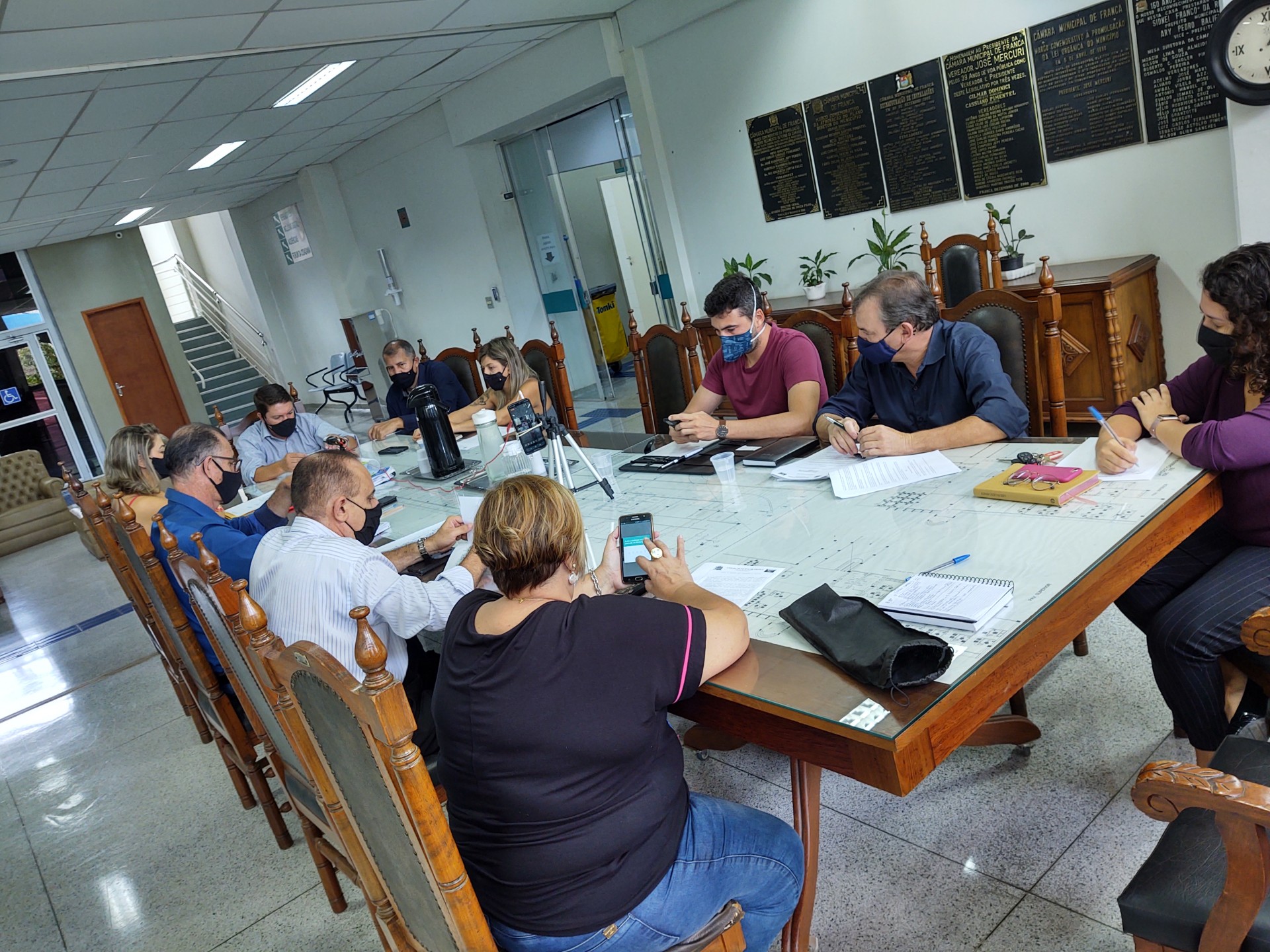 Câmara de Franca vota treino de primeiros socorros contra asfixia e aprecia veto