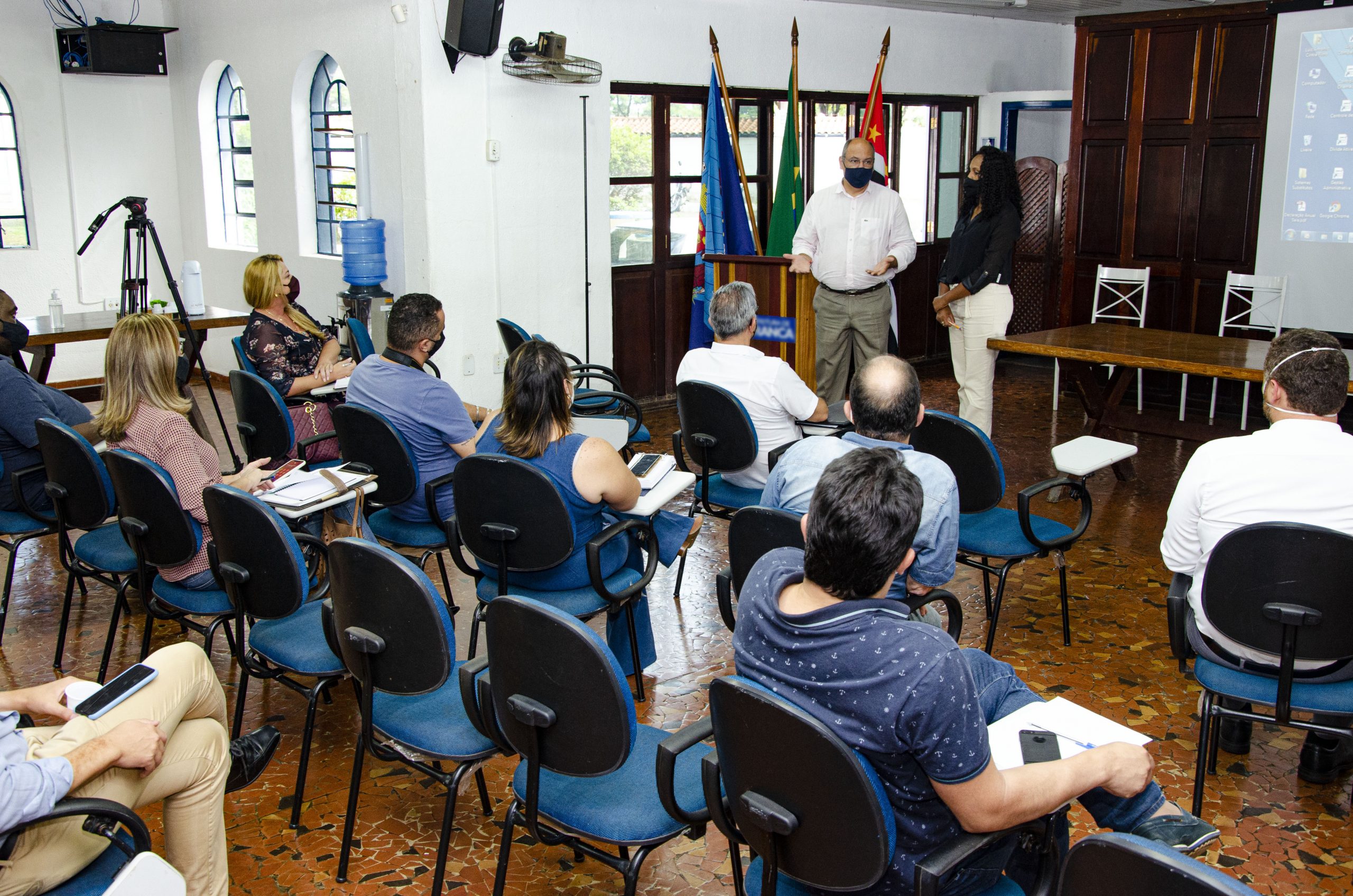 Prefeito Alexandre Ferreira em reunião sobre programa de capacitação
