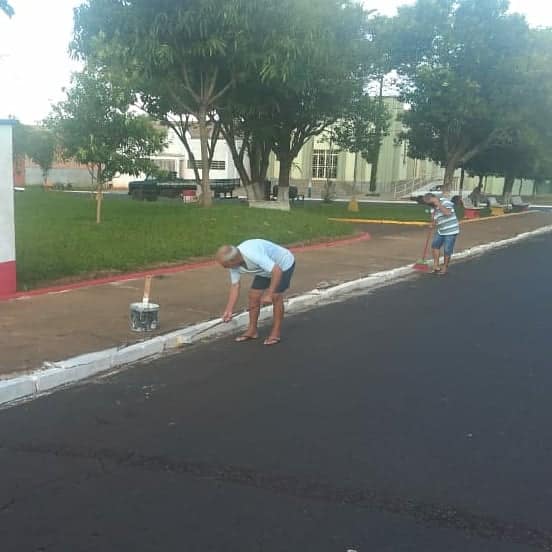 Prefeito de Batatais vai aonde o povo está e agradece munícipes por cuidar de praça