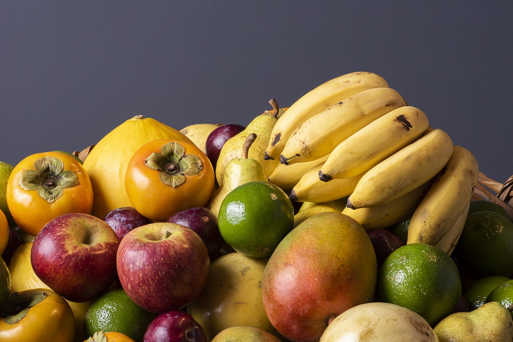 Conheça uma super dica para espantar as moscas das frutas. É muito simples