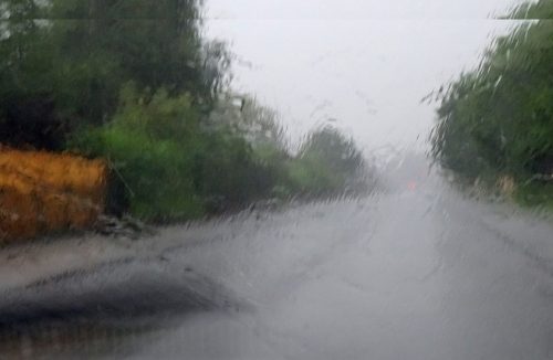 Saiba como dirigir nas rodovias em dias de chuva; acompanhe as orientações da Artesp - Jornal da Franca