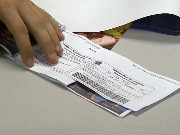 Pendências com IPTU podem ser resolvidas nos postos Prefeitura Perto de Você