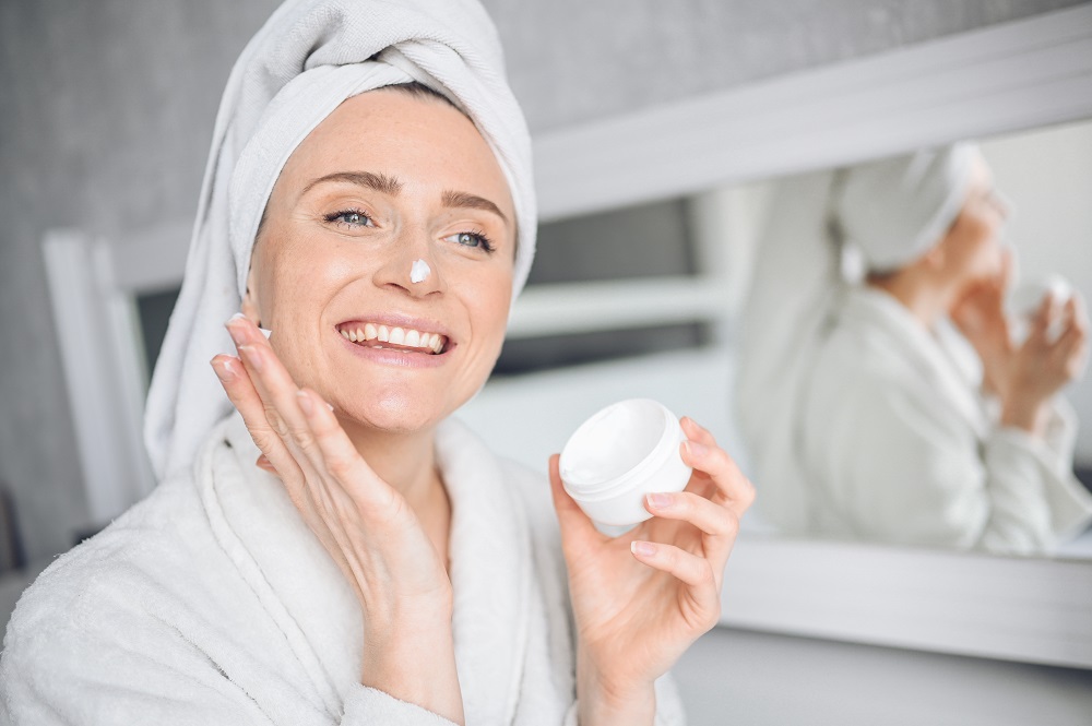 Passo a passo: aprenda como fazer uma máscara de ovo para a acne. É fácil!