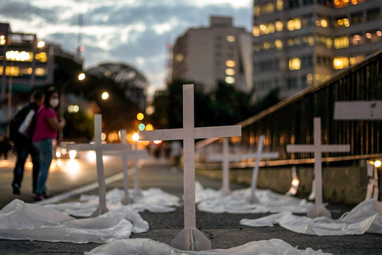 Número de mortes por coronavírus no Brasil representa 0,1% da sua população