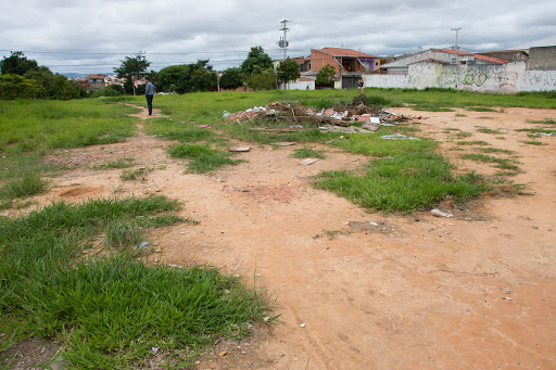 Em Delfinópolis, quem deixar terreno sujo pode ser multado em até R$ 1,8 mil